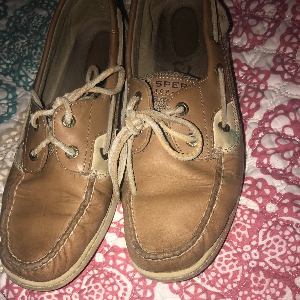 Sperry Top Sider shoes! Super cute and vintage!